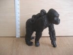 Model Series - Gorila hembra con cría a la espalda 